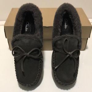 clarks moccasin slippers women's